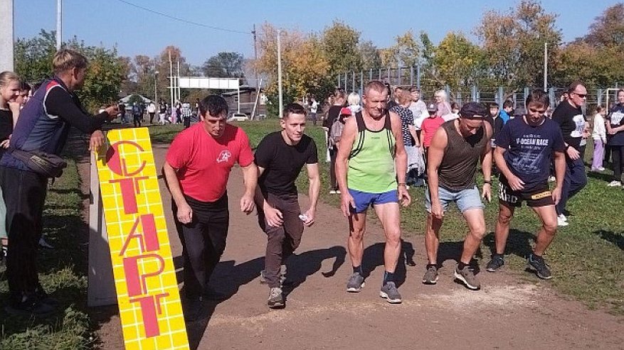 Главная картинка новости: День физкультурника, фестиваль “Шар голубой” и зумба на Спасской: куда сходить в выходные в Кирове (16+)