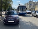 В Кирове водитель Hyundai Solaris сбил женщину-водителя троллейбуса