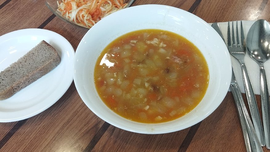 Главная картинка новости: Вот так варили гороховый суп советские повара: густой - ложка стоит, душистый, вкус - за уши не оттянешь