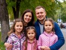 Хотели раздать деньги, а сами уехали из России: что стало с семьей, выигравшей миллиард в лотерею