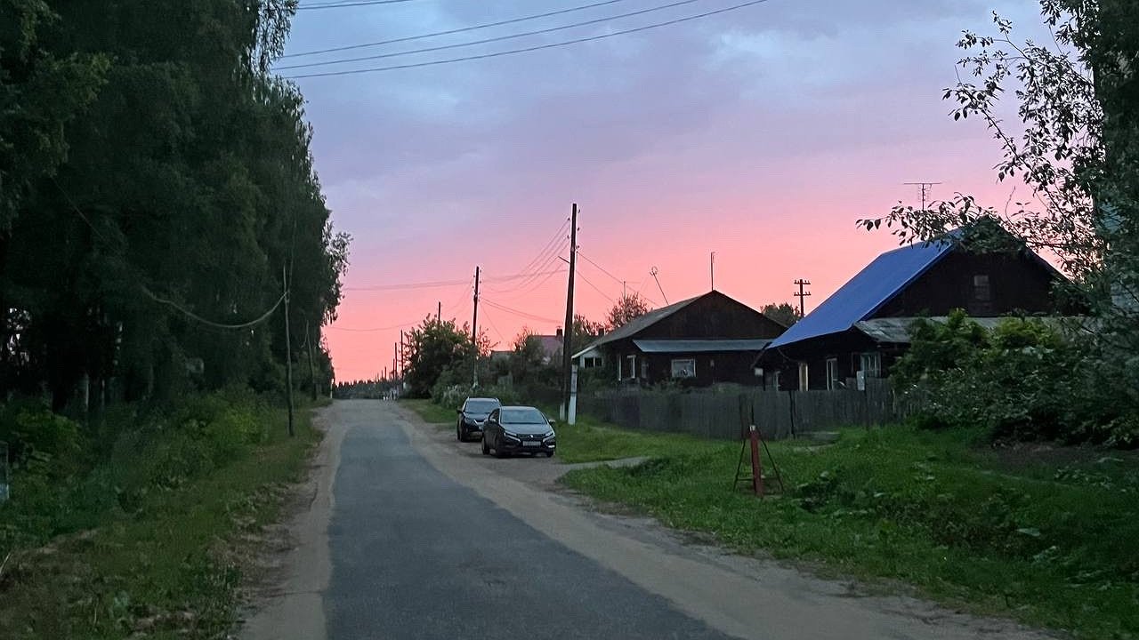 Главная картинка новости: Переехали жить в деревню и только через год поняли, почему в деревнях больше не живут хозяйством