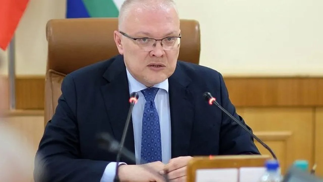 Главная картинка новости: Александр Соколов выразил соболезнования родным и близким погибших в результате пожара в Котельничском районе