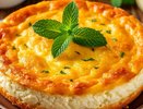 Творожная запеканка, как в кондитерской: пышная, сочная и не опадает — рецепт, который работает