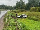 В Кировской области "Лада" съехала с дороги и перевернулась: пострадали двое детей