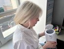 Кидаю 3 кусочка в чайник — и накипь пропадает моментально: лайфхак безопасен для здоровья и прибора