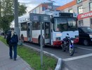 В Кирове на Владимирской столкнулись троллейбус и мотоцикл: есть пострадавшие