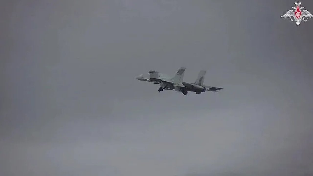 Главная картинка новости: За ночь над регионами России уничтожили более 50 беспилотников