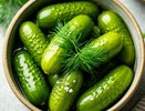Хрустящие солёные огурцы как у бабушки: простой рецепт с насыщенным ароматом