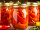 Каждый год после урожая перцев закрываю яркий сладко-острый соус: вкус получается изысканный - зимой идеально и к сырной тарелке и к мясу