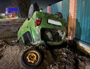 В Кирове 18-летний водитель на иномарке врезался в забор