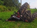 В Котельничском районе грузовик столкнулся с трактором: есть пострадавшие