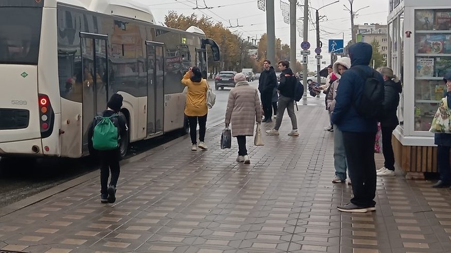 Главная картинка новости: В Кирове выплатят компенсацию 14-летнему пешеходу, которого сбил водитель автобуса