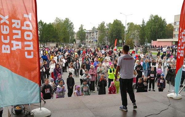 Три тысячи чепчан отметили юбилей города массовой зарядкой