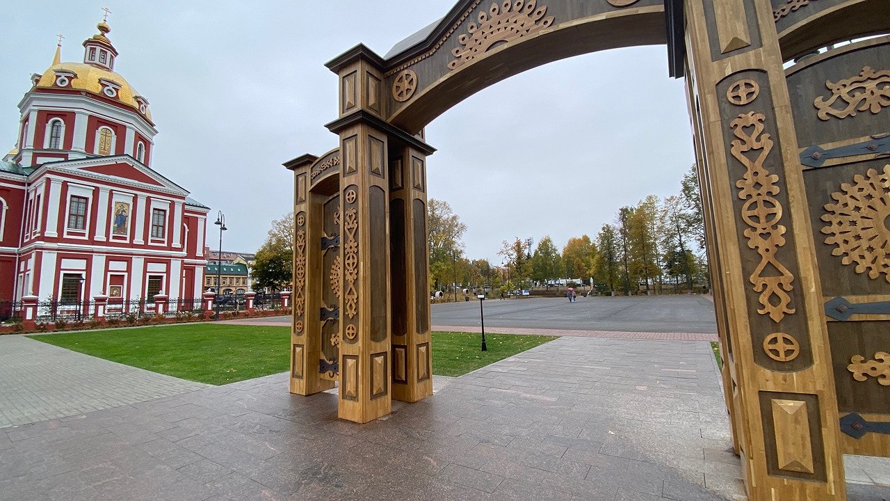 Главная картинка новости: В Кирове арт-объект "Ворота Русского Севера" подготовят к зимнему сезону