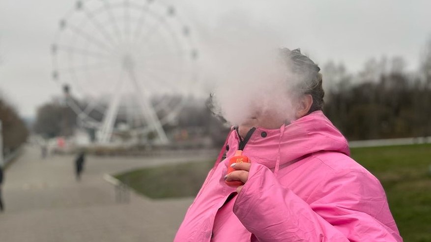 Главная картинка новости: Александр Соколов выступил за полный запрет продажи вейпов в Кировской области