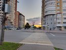 Одного шага на «зебру» недостаточно: Верховный суд разъяснил, должен ли водитель ждать, пока пешеход полностью покинет переход