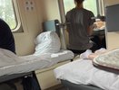 Выкупил всё купе для тишины, а проводница подселила ко мне семью с детьми из плацкартного вагона