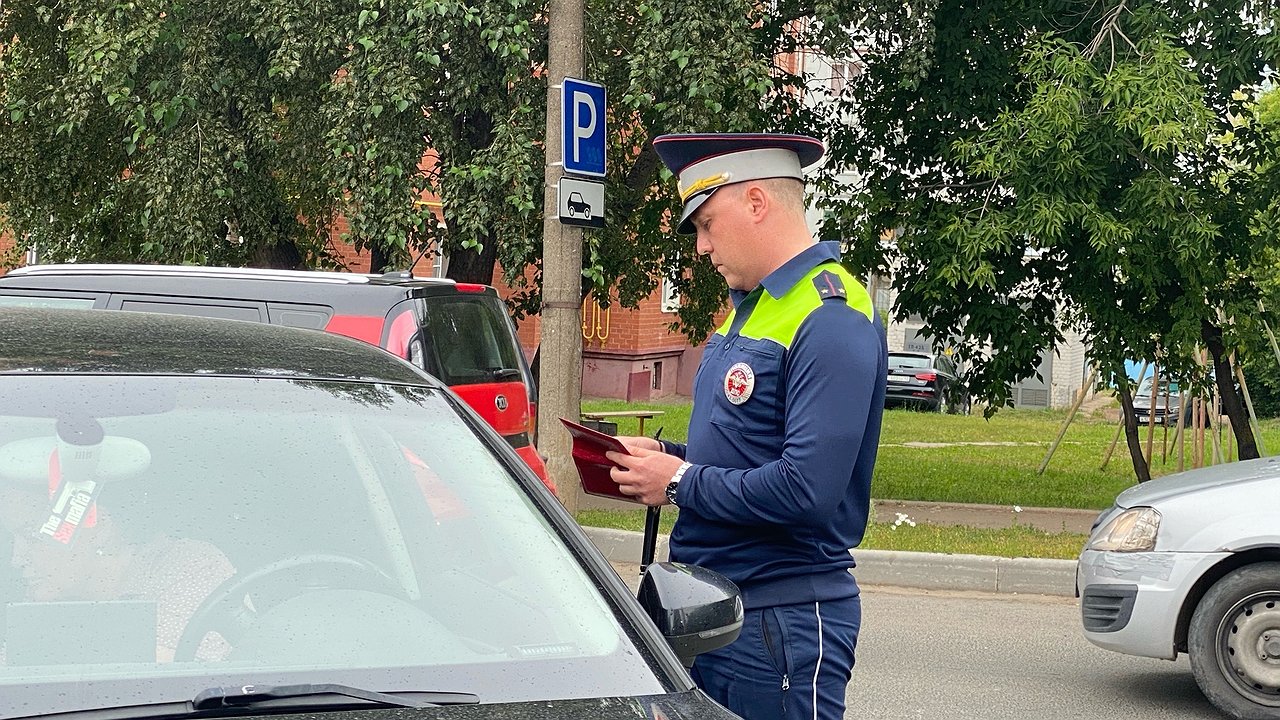 Главная картинка новости: Обгонять нельзя штрафовать: что водителям нужно знать о новых ПДД – за что могут оштрафовать