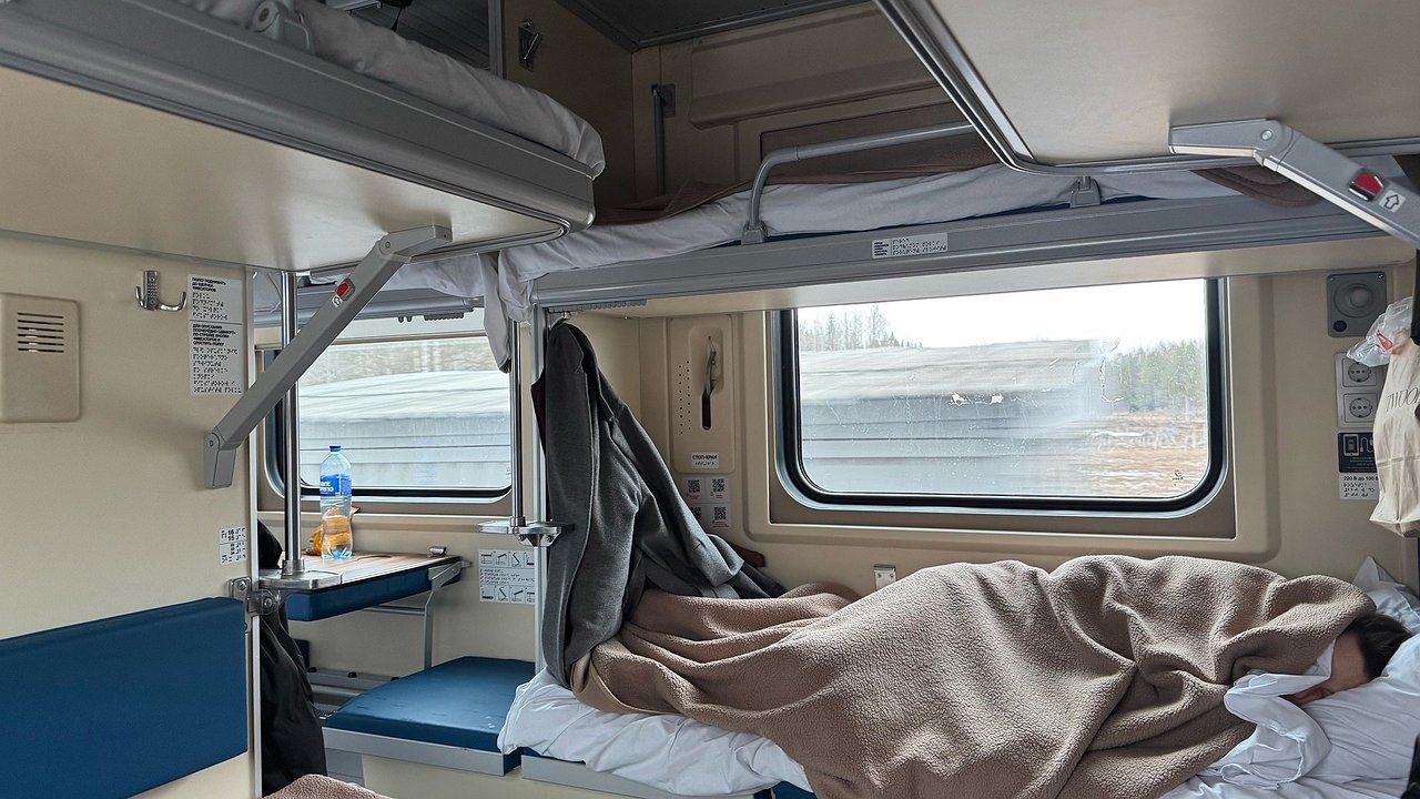 Главная картинка новости: Тёмная сторона плацкарта: то, что вы никогда не увидите со своей полки - о чём молчат проводники