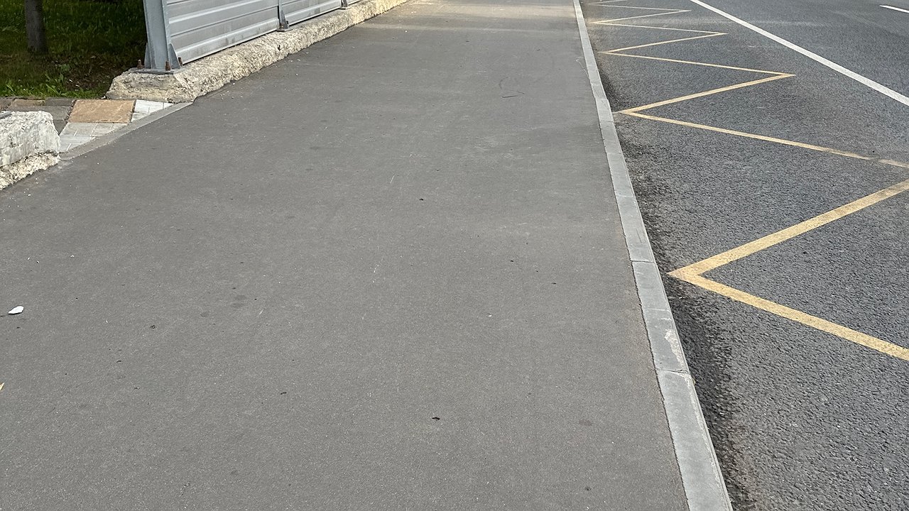 Главная картинка новости: Три ключевых отличия жёлтой и белой сплошной: простое объяснение для каждого водителя