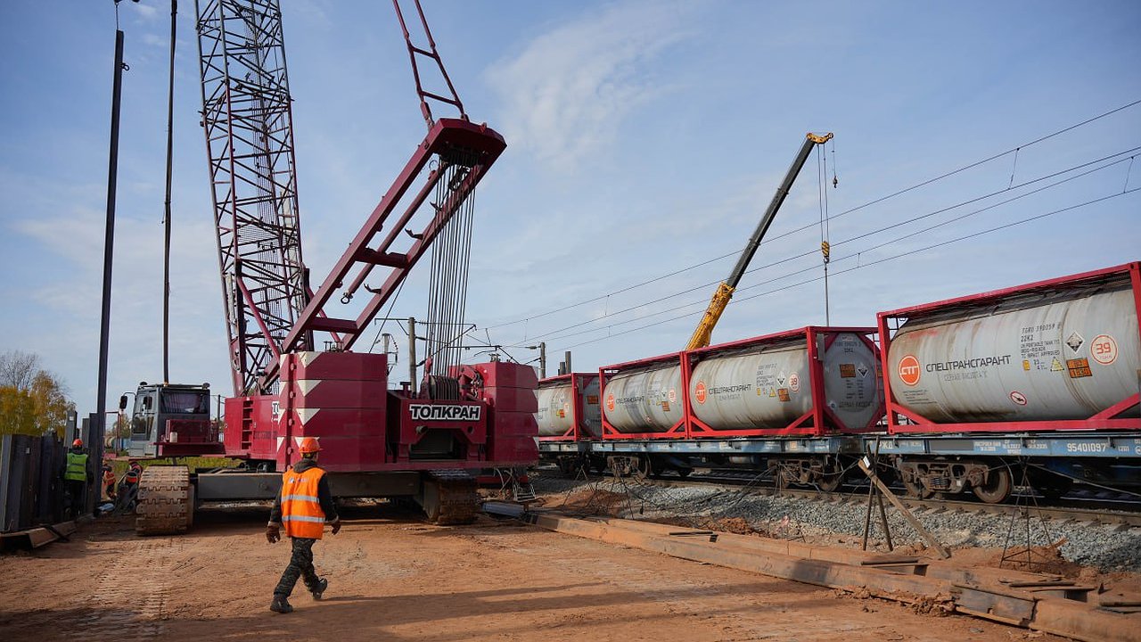 Главная картинка новости: Строительство тоннеля под Транссибом в Кирове ведется круглосуточно