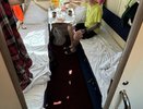 "Богато живёте!" Я выкупил всё купе — но проводник продал эти места другим пассажирам
