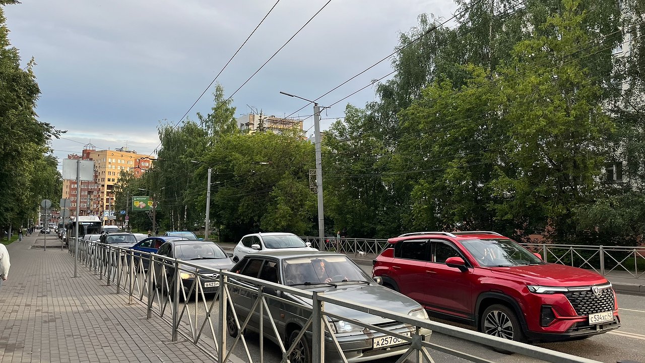 Главная картинка новости: Верховный суд поставил точку в давнем вопросе: можно ли завершить обгон через сплошную, если начал маневр по прерывистой