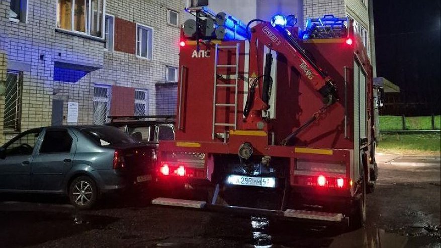 Главная картинка новости: Смертельный пожар в Кирове: в квартире на Маршала Конева нашли тело мужчины