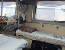 "Какая ему разница где спать": пассажиры с верхних полок выгнали моего пятилетнего сына и засели есть на 5 часов