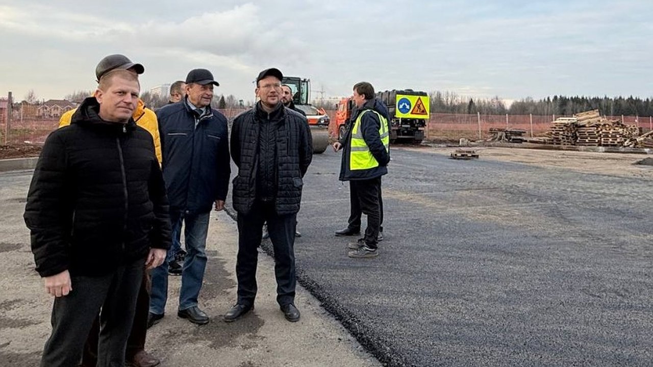 Главная картинка новости: В Кирове улицу Анжелия Михеева с четырьмя полосами могут построить раньше срока