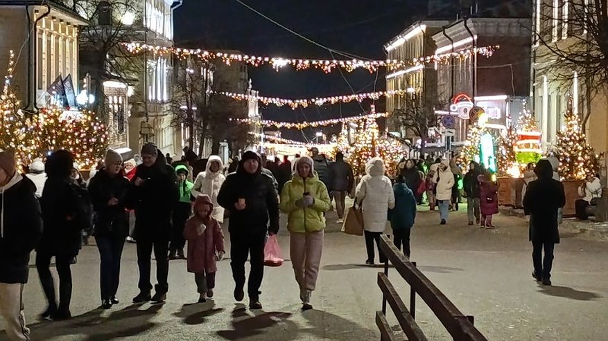 Главная картинка новости: В администрации Кирова назвали дни, когда улица Спасская будет закрыта для транспорта зимой