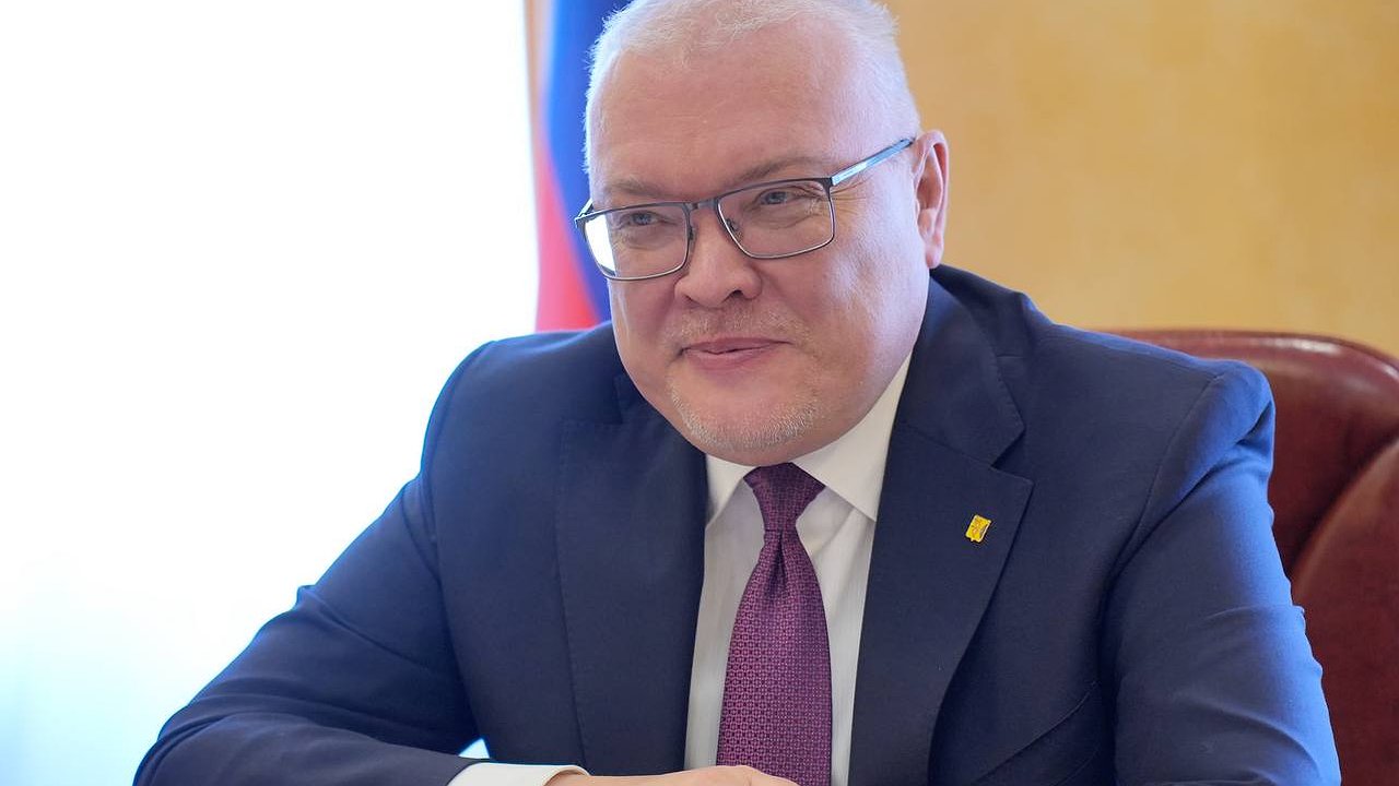 Главная картинка новости: Соколов: в Кирове и Урванцево появятся новые светофоры и освещение, а в Санчурске — новый водопровод