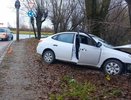 В Кирове водитель Hyundai Elantra врезался в дерево на улице Производственной
