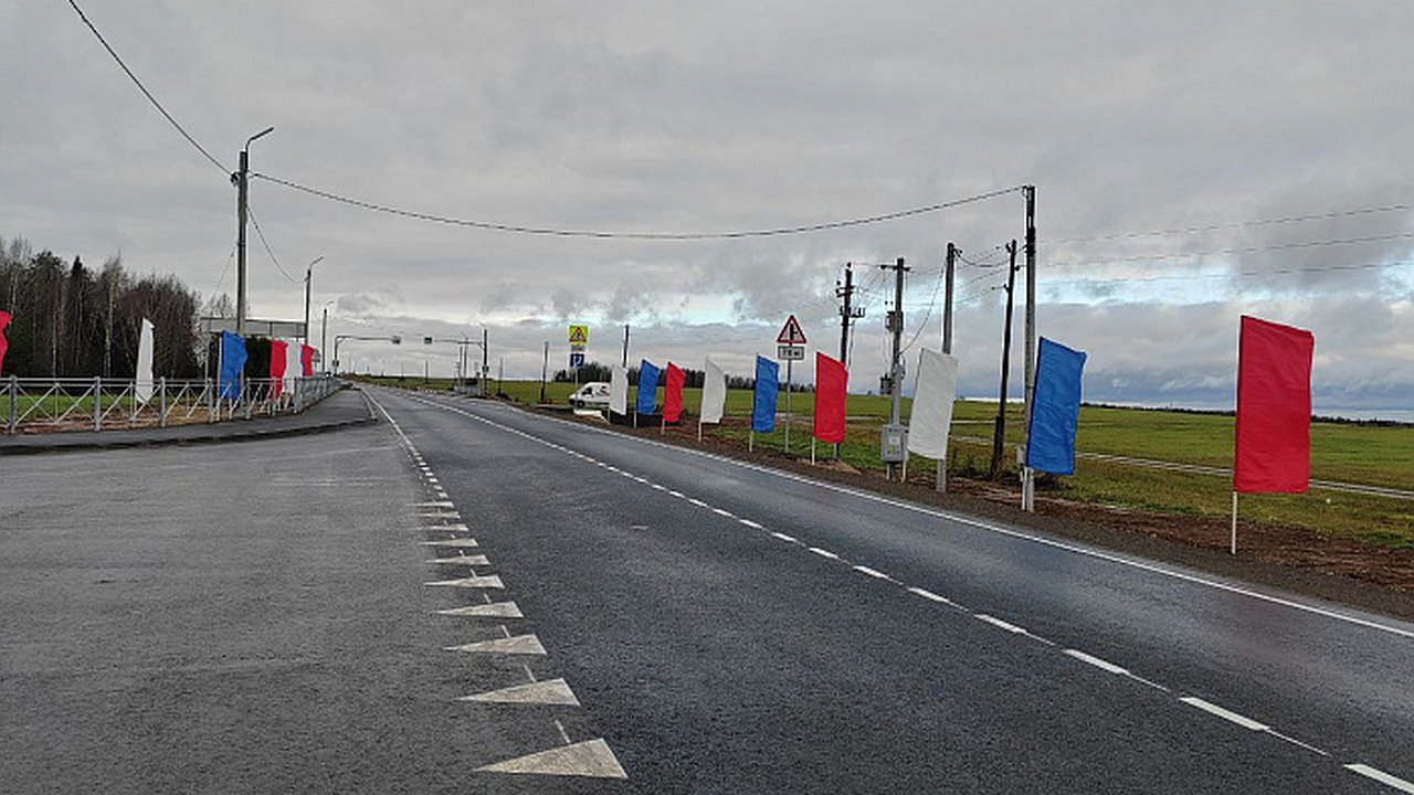 Главная картинка новости: В Кировской области завершен самый масштабный дорожный ремонт 2025 года