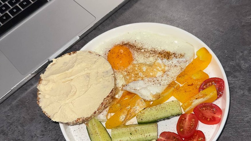 Главная картинка новости: Сама испортила здоровье: 5 продуктов на завтрак, которые нужно исключить после 55 лет