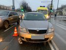 В Кирове на Октябрьском проспекте Skoda Octavia сбила 50-летнего пешехода