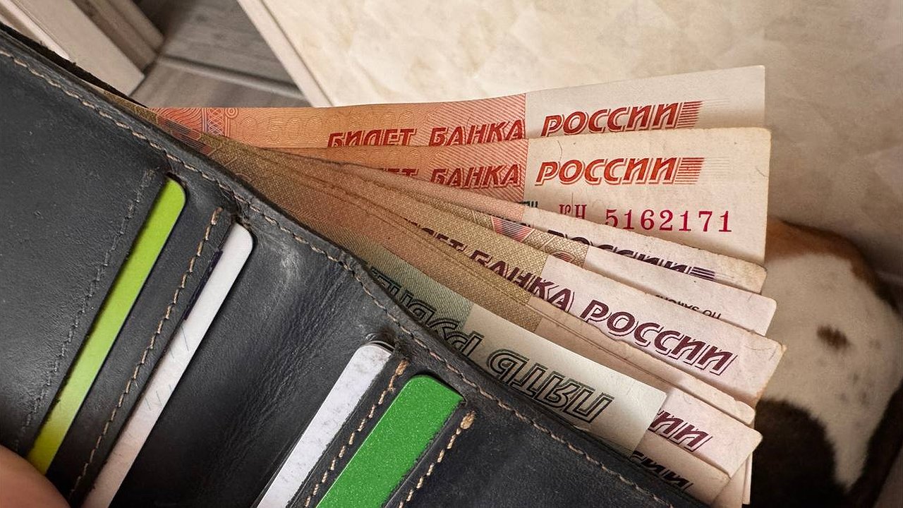 Главная картинка новости: Пенсии вырастут на 35% уже в январе: кому положена крупная прибавка и как будут считать выплаты