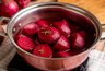 Миниатюра новости: Как сварить свеклу на салаты за 10 минут и забыть про грязную посуду навсегда: опытные хозяйки так и делают