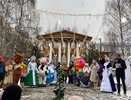 В Кирове фестиваль елок открыл зимнюю Спасскую (0+)