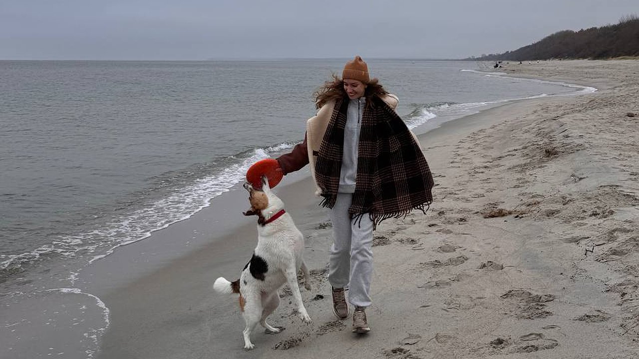 Главная картинка новости: Из этого города уезжает не только молодежь: цены в 3 раза выше, чем в Москве, огурцы по 600 р, сметана по 150: даже море не удерживает