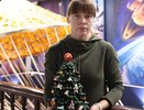 Народный мастер России Анна Корчемкина создала «космическую елочку» в дымковском стиле для музея Циолковского