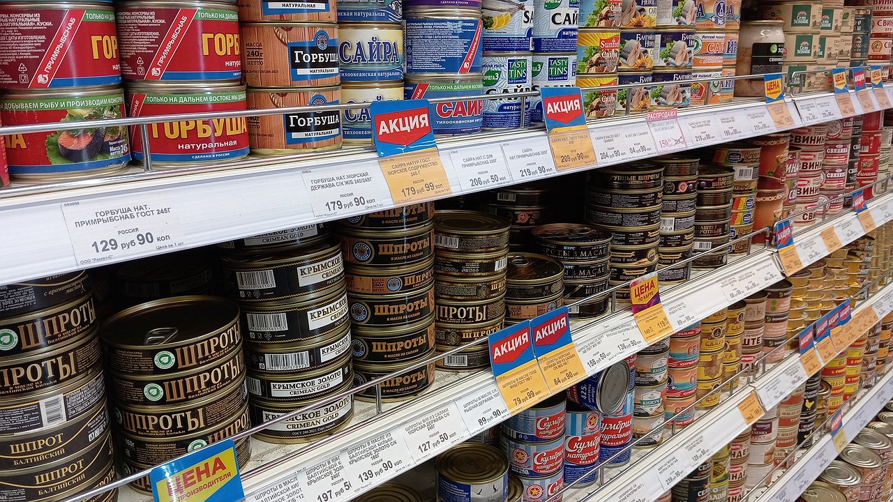 Главная картинка новости: Купил в «Доброцене» иваси за 39 рублей: открыл банку и был удивлен содержимым - сколько там рыбы и стоит ли брать