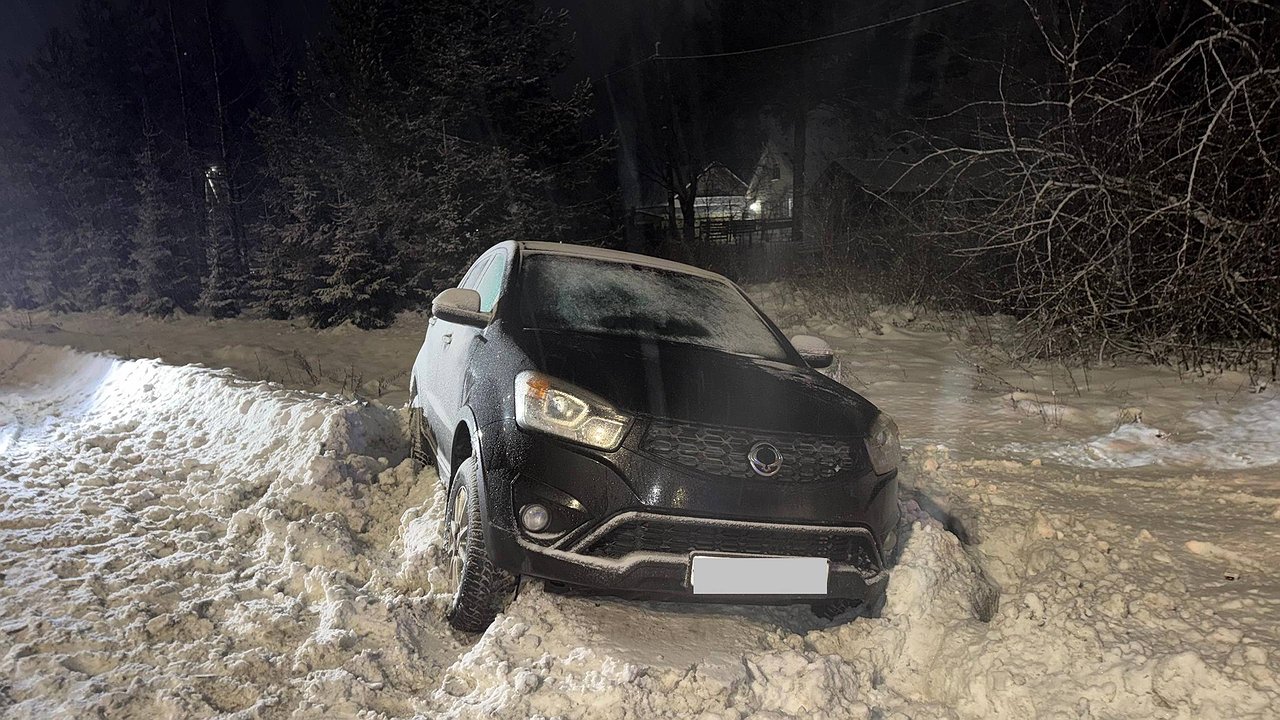 Главная картинка новости: Пожилой кировчанин получил травмы в столкновении Opel и SsangYong на улице Талица
