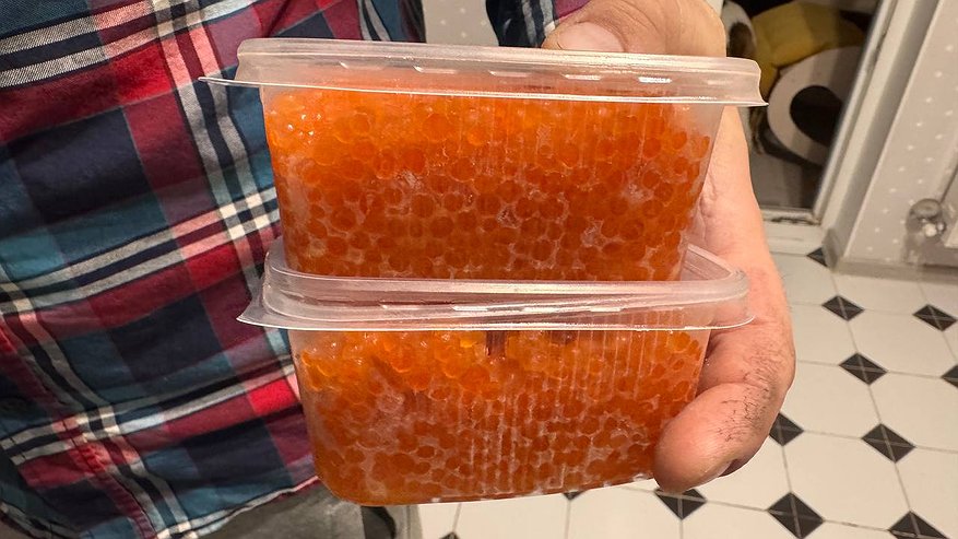 Главная картинка новости: Роскачество перед Новым годом проверило красную икру: какие бренды можно смело ставить на праздничный стол