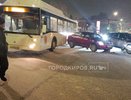 В Кирове автобус с пассажирами попал в ДТП: фоторепортаж