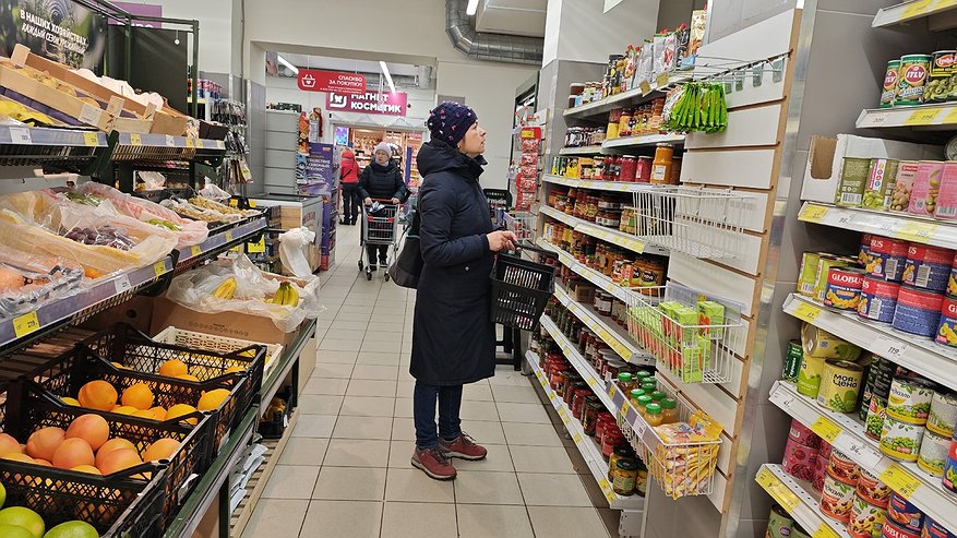 Главная картинка новости: Сколько вешать в граммах? Точное количество картофеля и горошка: закупаем продукты для настоящего оливье