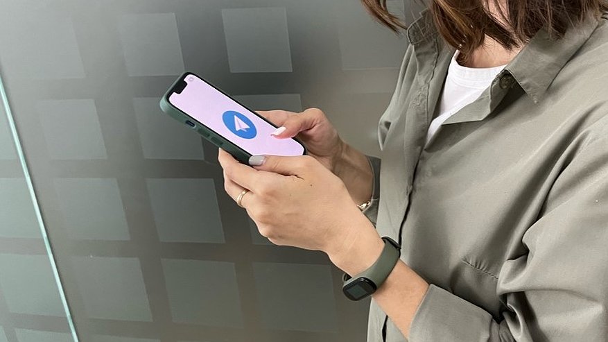 Главная картинка новости: Сообщения в телеграме стоили жительнице Кирова 9 миллионов рублей