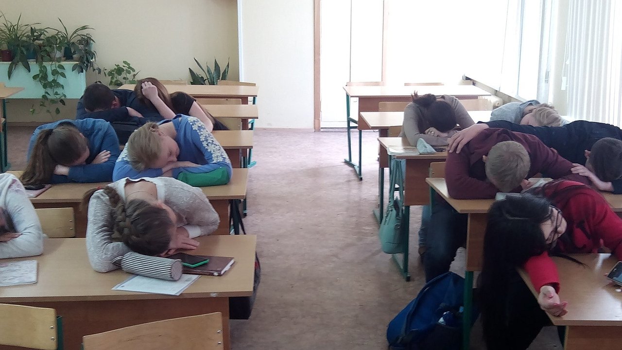 Главная картинка новости: В Кирове составили рейтинг лучших школ