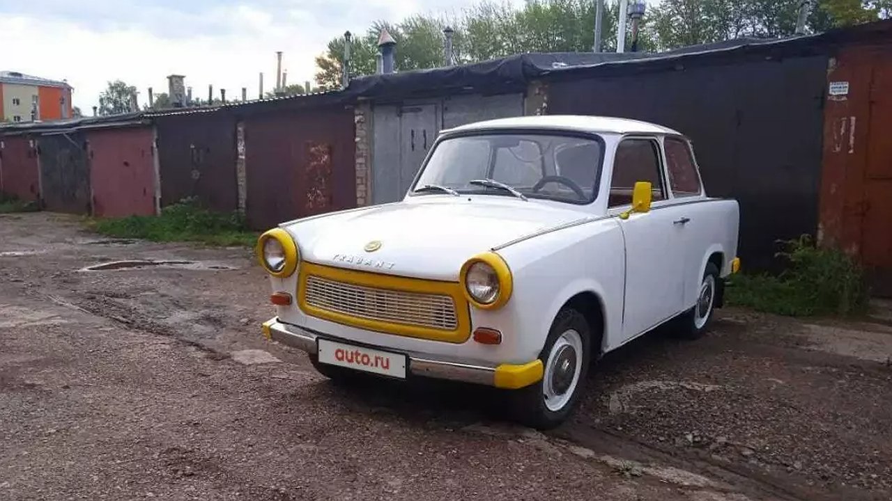 Главная картинка новости: В Кирове продают раритетный автомобиль из дуропласта