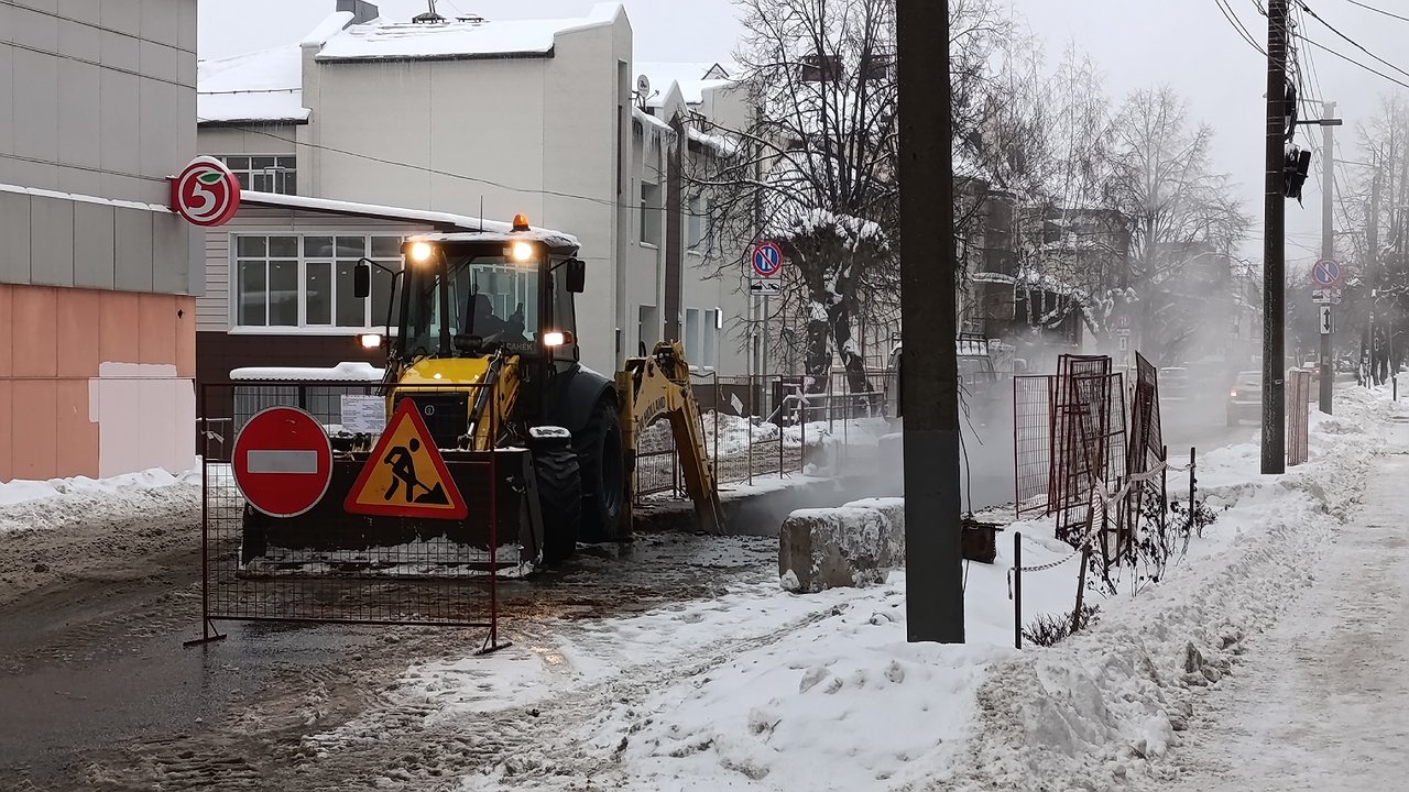 Главная картинка новости: В Чистых прудах в Кирове перекроют улицу из-за канализации